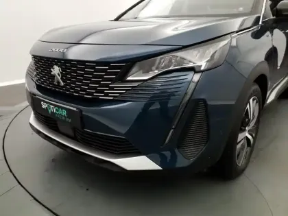 Photo 13 Peugeot 3008  Hybrid 225 e-EAT8 Allure Pack