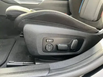 Photo 10 BMW Serie 3 Série 3 Touring 318iA 156ch M Sport