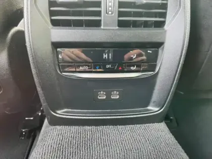 Photo 12 BMW Serie 3 Série 3 Touring 318iA 156ch M Sport