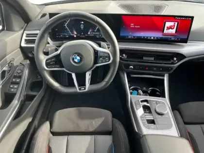 Photo 8 BMW Serie 3 Série 3 Touring 318iA 156ch M Sport