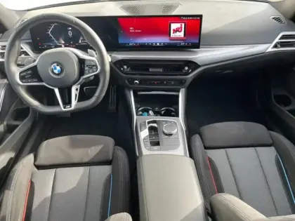 Photo 7 BMW Serie 3 Série 3 Touring 318iA 156ch M Sport