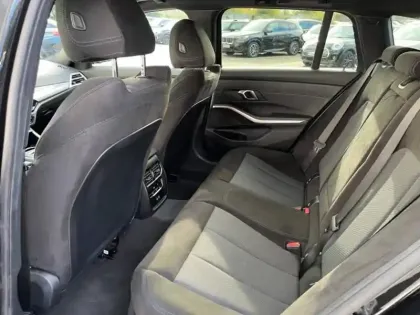 Photo 11 BMW Serie 3 Série 3 Touring 318iA 156ch M Sport