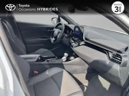 Photo 12 Toyota C-HR  1.8 Hybride 122ch Design Ultimate E-CVT