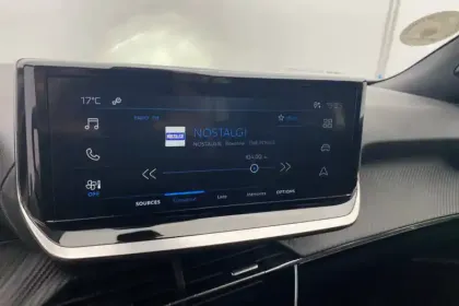 Photo 14 Peugeot 2008  PureTech 100 S&S BVM6