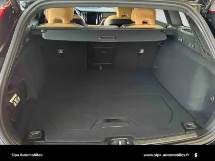 Photo 51 Volvo V60  T6 AWD Hybride Rechargeable 253 ch + 145 ch Geartronic 8