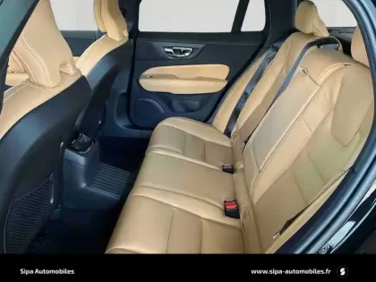 Photo 50 Volvo V60  T6 AWD Hybride Rechargeable 253 ch + 145 ch Geartronic 8