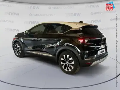 Photo 6 Renault Captur  1.6 E-Tech hybride 145ch Techno GPS Camera