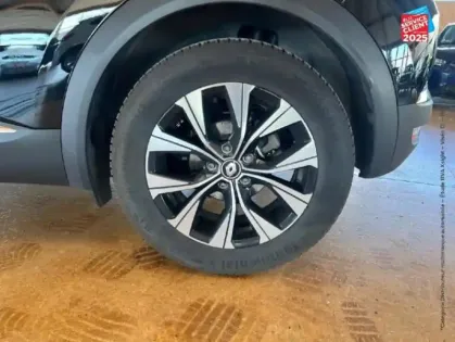 Photo 14 Renault Captur  1.6 E-Tech hybride 145ch Techno GPS Camera