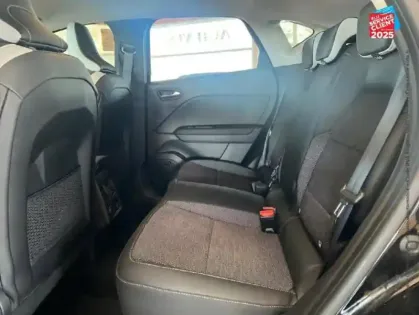 Photo 9 Renault Captur  1.6 E-Tech hybride 145ch Techno GPS Camera