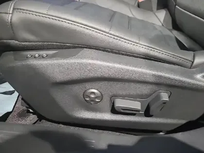 Photo 8 Citroën C5  X 1.6 Hybride rechargeable 225ch MAX boite automatique