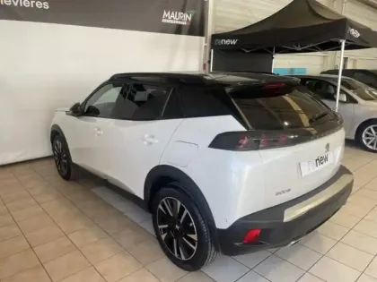 Photo 6 Peugeot 2008  1.2 PureTech 155ch S&S GT EAT8