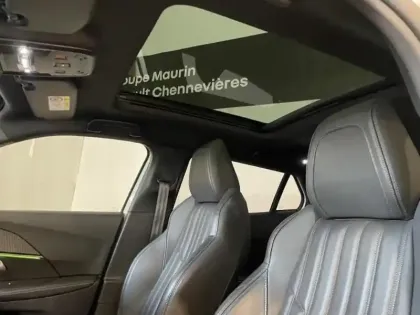 Photo 13 Peugeot 2008  1.2 PureTech 155ch S&S GT EAT8