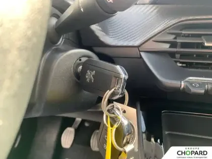 Photo 20 Peugeot 208  PureTech 75 S&S BVM5