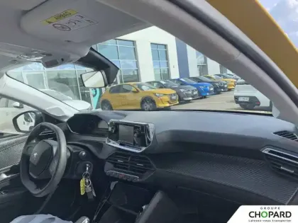 Photo 12 Peugeot 208  PureTech 75 S&S BVM5