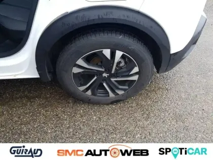 Photo 10 Peugeot 2008  PureTech 130 S&S EAT8