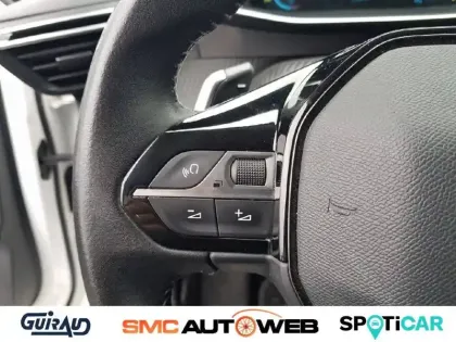 Photo 16 Peugeot 2008  PureTech 130 S&S EAT8