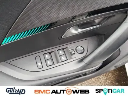 Photo 11 Peugeot 2008  PureTech 130 S&S EAT8