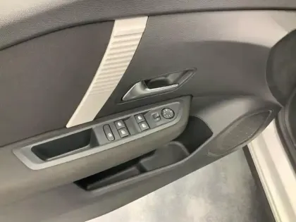 Photo 19 Citroën C4  BlueHDi 110 S&S BVM6 Feel Pack Business