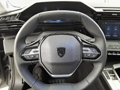 Photo 31 Peugeot 308  PureTech 130ch S&S EAT8