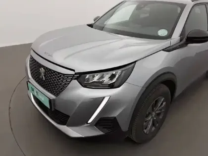 Photo 15 Peugeot 2008  Electrique 136 ch