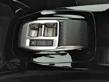 Photo 13 Peugeot 2008  Electrique 136 ch