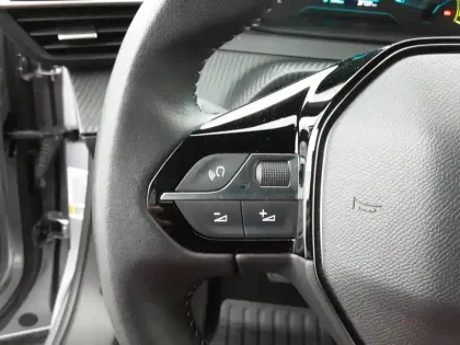 Photo 18 Peugeot 2008  Electrique 136 ch