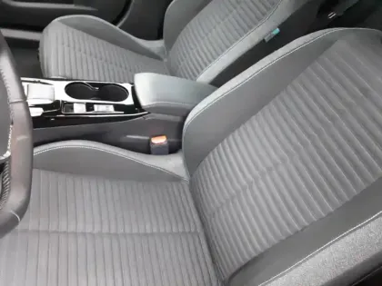 Photo 10 Peugeot 2008  Electrique 136 ch