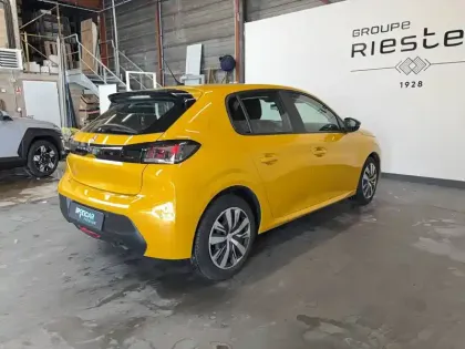 Photo 43 Peugeot 208  PureTech 75 S&S BVM5
