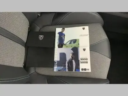Photo 12 Peugeot 3008  Hybrid 136 e-DCS6