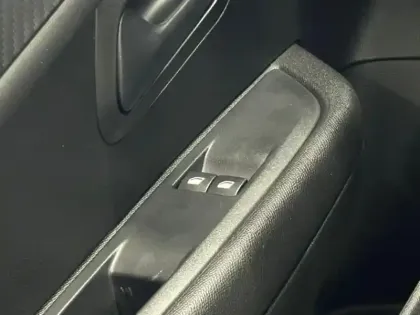 Photo 8 Peugeot 208  1.2 PureTech 75ch S&S Like