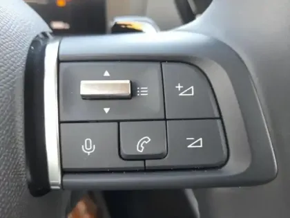 Photo 4 Citroën C4  1.2 Hybride 136ch S&S MAX Automatique