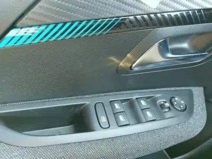 Photo 40 Peugeot 208  PureTech 75 S&S BVM5