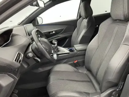 Photo 13 Peugeot 3008  Puretech 130ch S&S BVM6