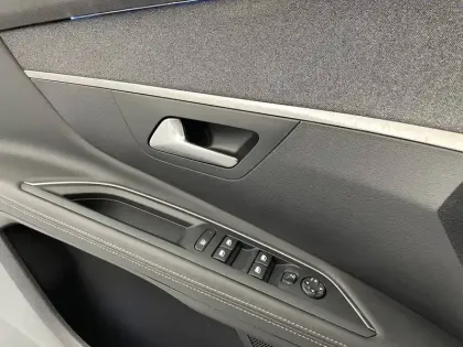 Photo 28 Peugeot 3008  Puretech 130ch S&S BVM6