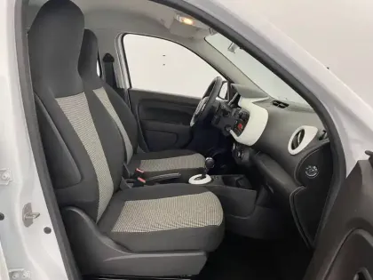 Photo 35 Renault Twingo  III Achat Intégral - 21