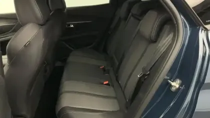 Photo 21 Peugeot 3008  Hybrid 136 e-DCS6 Allure Pack