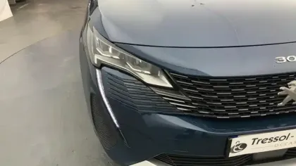 Photo 13 Peugeot 3008  Hybrid 136 e-DCS6 Allure Pack