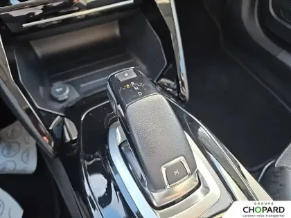 Photo 33 Peugeot 2008  PureTech 130 S&S EAT8