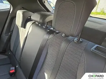 Photo 34 Peugeot 2008  PureTech 130 S&S EAT8