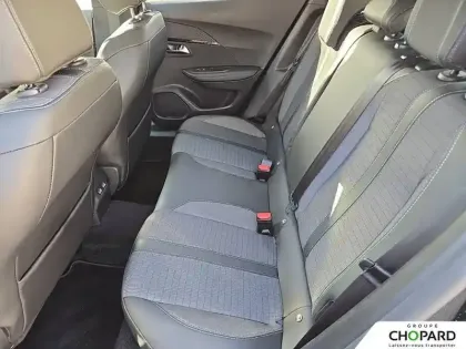 Photo 32 Peugeot 2008  PureTech 130 S&S EAT8