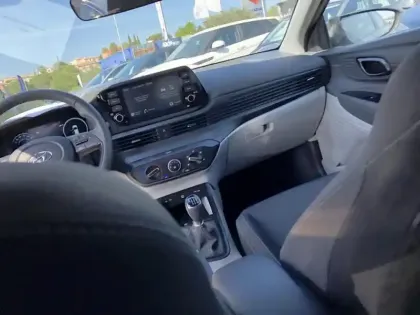 Photo 7 Hyundai Bayon  1.0 T-GDi 100 DCT-7 Hybrid 48V Intuitive