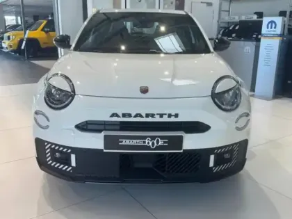 Photo 1 Abarth 600  e 240ch 54kWh Turismo