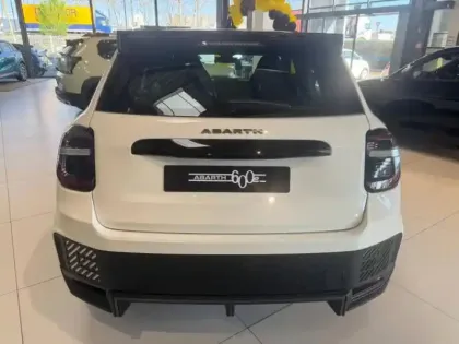 Photo 7 Abarth 600  e 240ch 54kWh Turismo