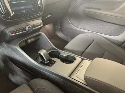 Photo 10 Volvo Ex40  Single Extended Range 252ch Plus