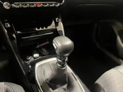 Photo 11 Peugeot 208  1.2 PureTech 100ch S&S Allure