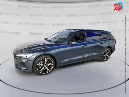 Photo 1 Volvo V60  B4 197ch Ultra Style Dark DCT 7