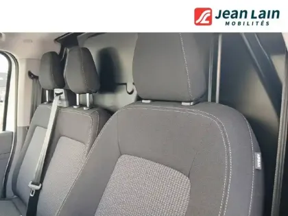 Photo 16 Volkswagen Transporter  VAN L1H1 2.0 TDI 150 BVA8