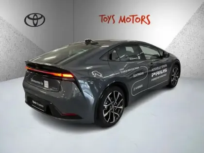 Photo 17 Toyota Prius Hybride Rechargeable 223ch Design PHE