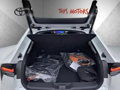 Photo 9 Toyota Prius Hybride Rechargeable 223ch Design PHE