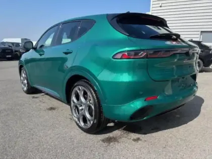 Photo 2 Alfa Romeo Tonale  1.5 Hybrid 160ch Tributo Italiano TCT